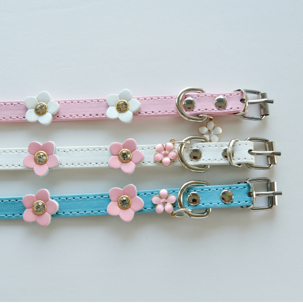 Pink Flower Dog Collar – Adjustable Faux Leather Collar for Small Dogs