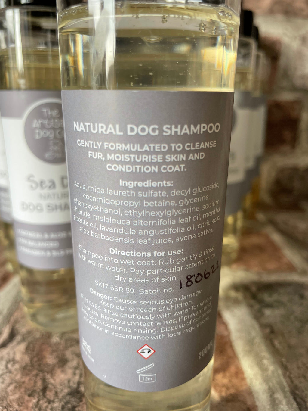Gentle Oatmeal & Aloe Dog Shampoo – Handmade, pH-Balanced (200ml / 6.8 oz)