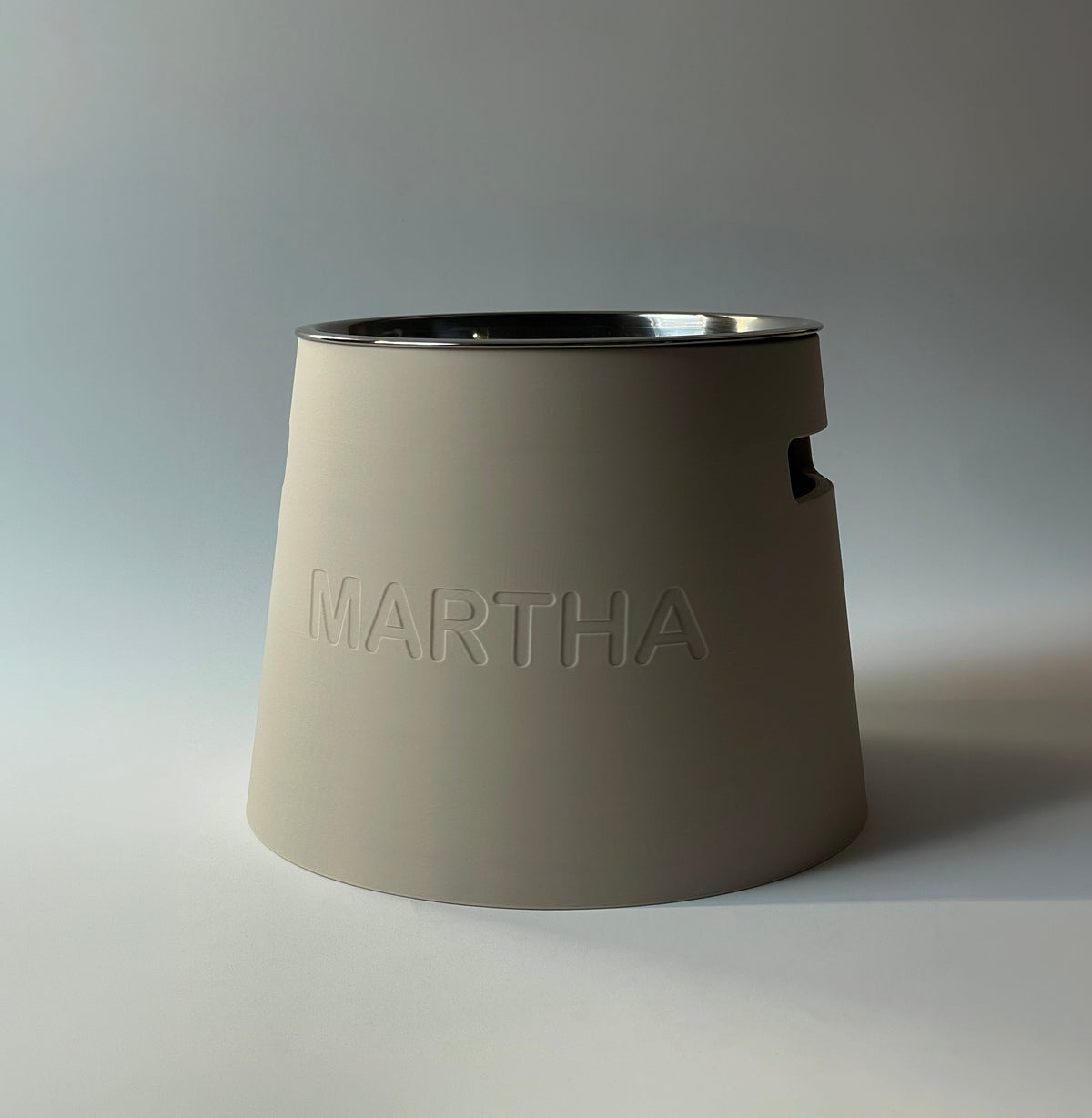 Bone-coloured classic raised dog bowl stand with embossed name and side handle