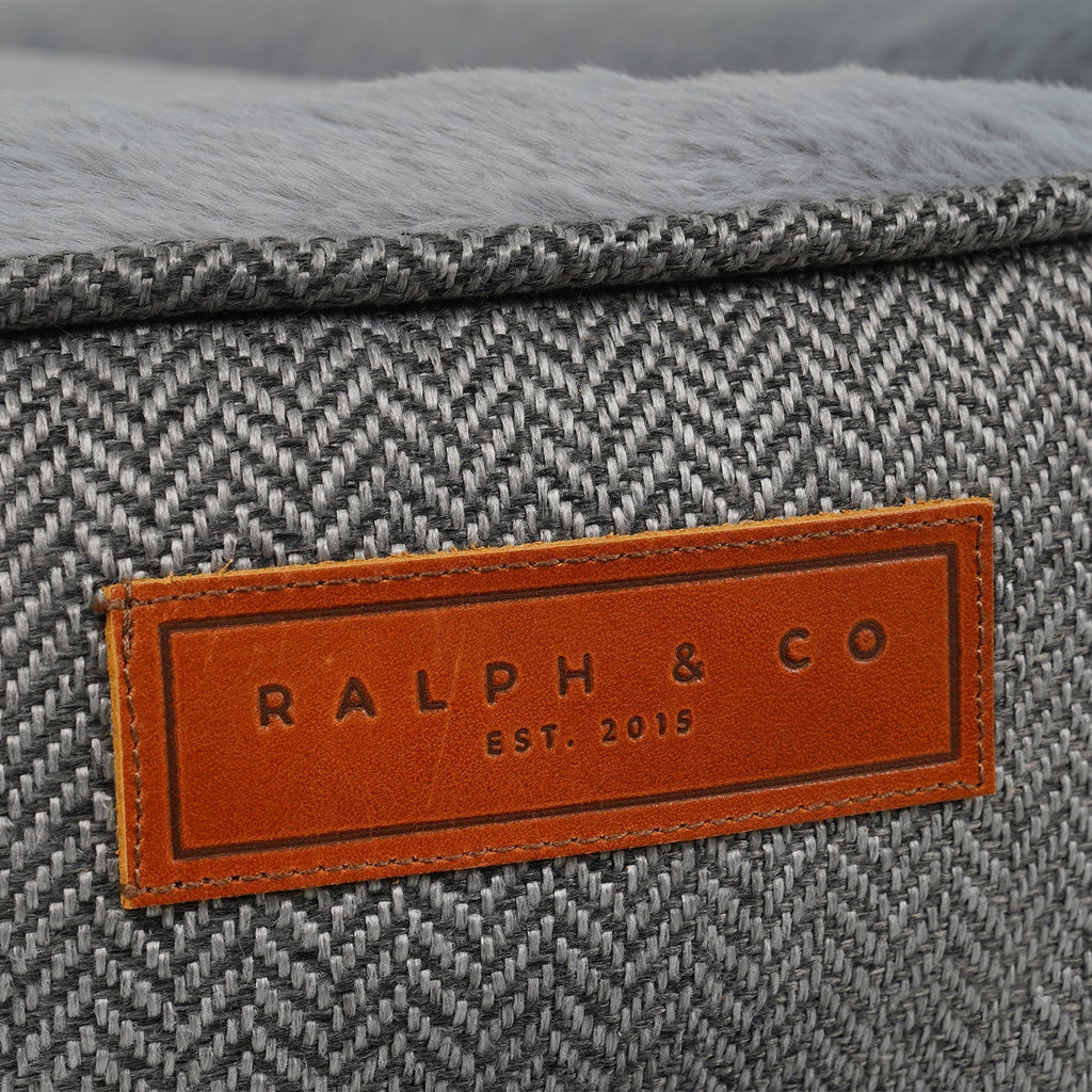 Balmoral Calming Donut Dog Bed – Herringbone & Faux Fur