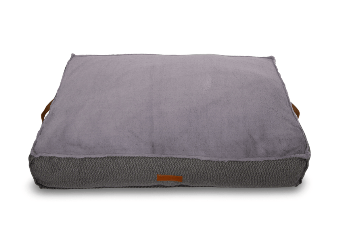 Front view of the Balmoral pillow bed showing its leather side handles