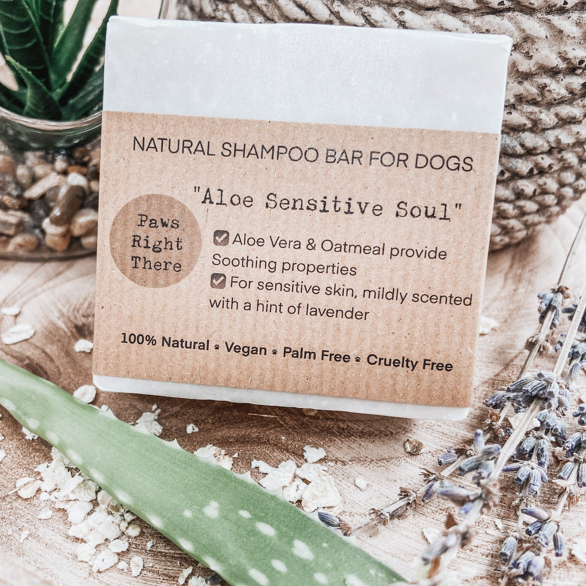 Aloe Sensitive Soul shampoo bar with aloe leaf, oats and dried lavender