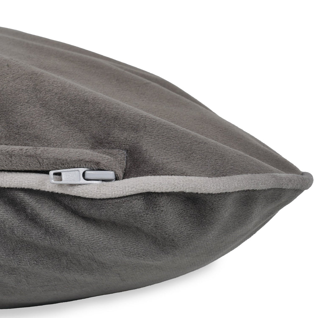 Zip detail on the removable cover of the grey Ralph & Co crate mattress