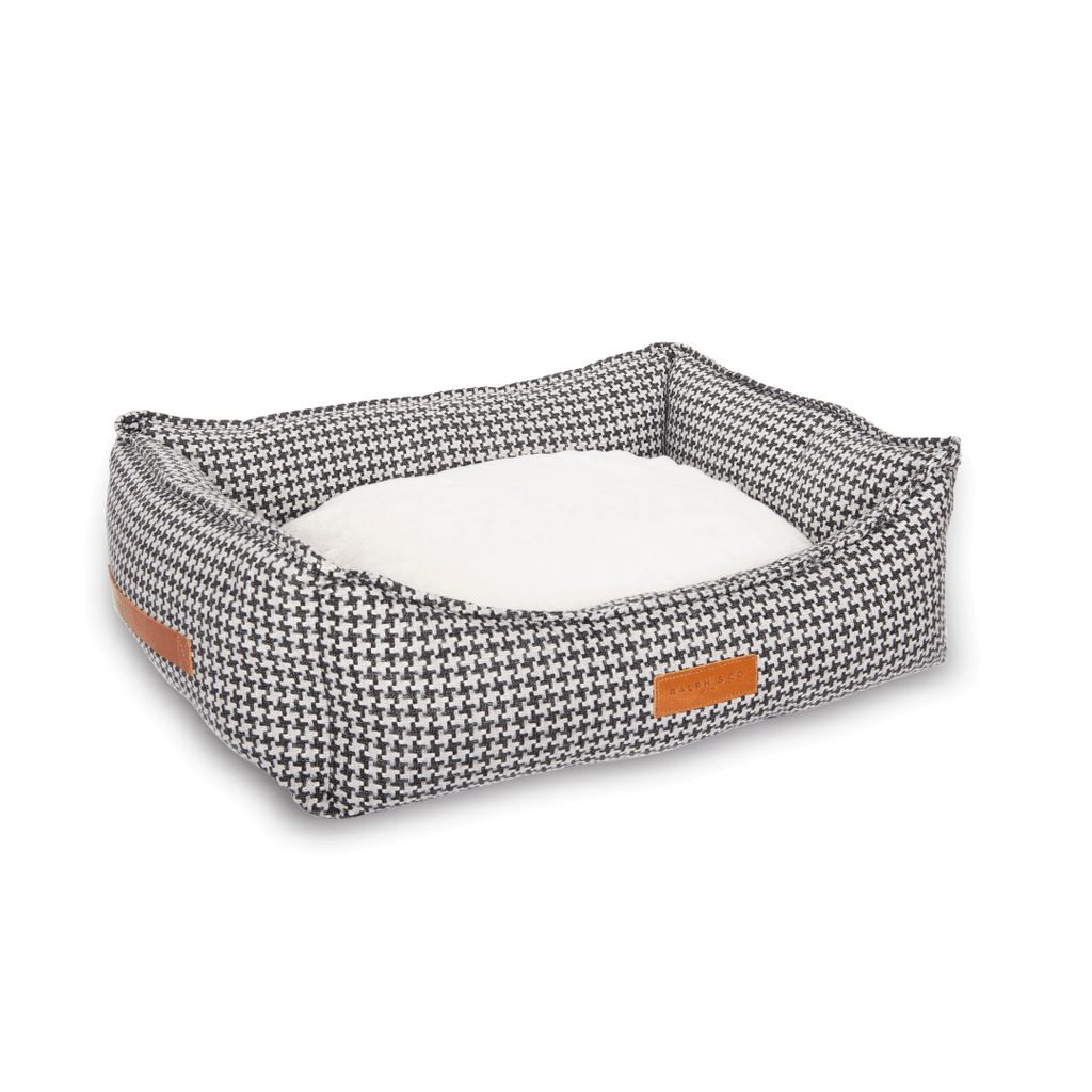 Kensington Houndstooth Bolster Dog Bed – Ralph & Co Luxury Nest Bed