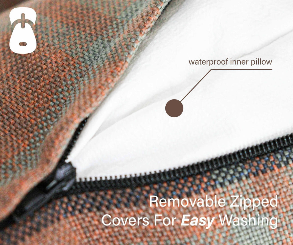 Zip close-up on the Marlow tartan bed showing the waterproof inner pillow