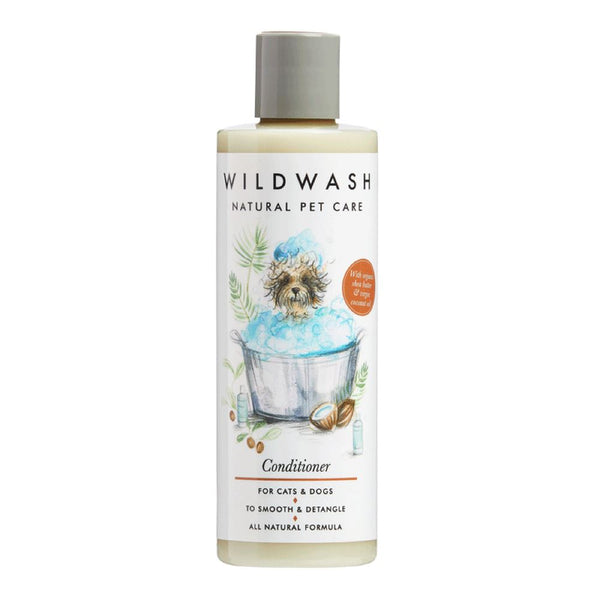 WildWash conditioner 250ml bottle with illustrated dog in a bath, labelled to smooth and detangle