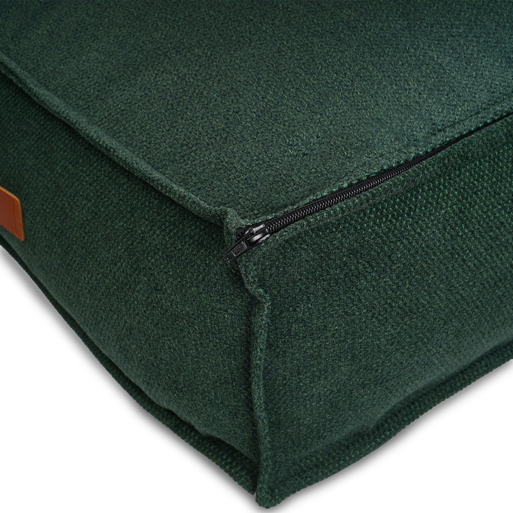 Corner zip detail on the green stonewashed cover of the Richmond pillow bed